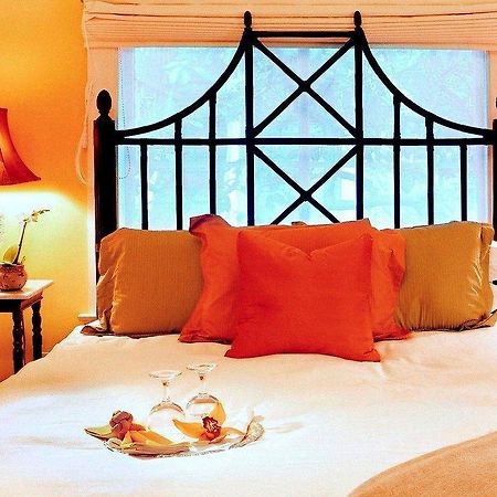 The Orchid Inn Santa Barbara Room photo